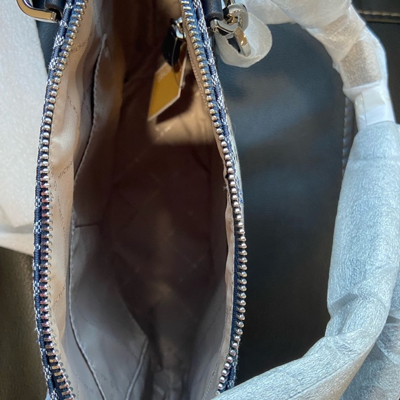 Michael Kors Signature Blue Purse! Brand New !! - Picture 3 of 3